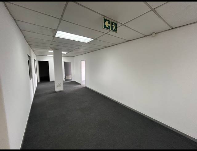 2,170M² WAREHOUSE TO LET IN SPARTAN